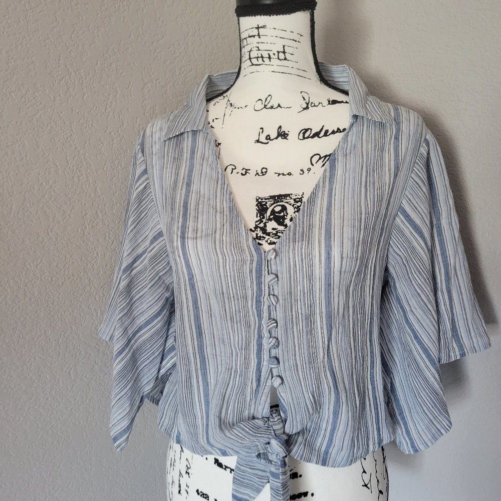 Angie V Neck Crop Top - Size Small